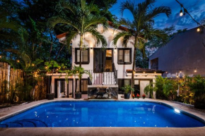 Отель Hotel Gardenia Tamarindo  Тамариндо